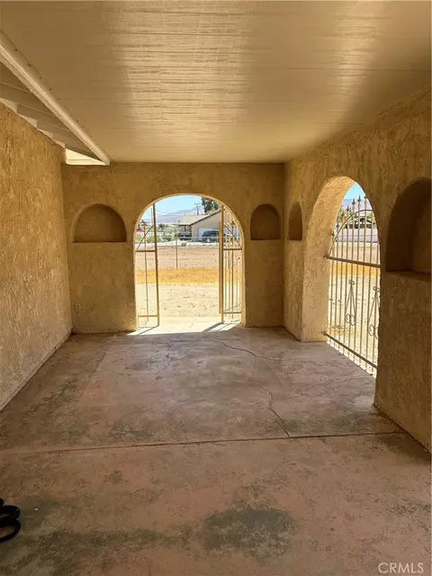 Exterior - 17035 Deodar, Hesperia, CA 92345 photo 6 of 12