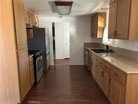 Kitchen - 17035 Deodar, Hesperia, CA 92345 photo 2 of 4
