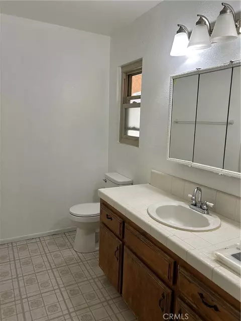 Bath - 17035 Deodar, Hesperia, CA 92345 photo 4 of 4