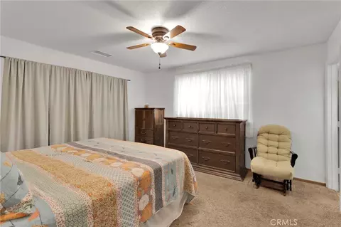 Bedroom - 9515 Yucca St, Apple Valley, CA 92308 photo 5 of 7