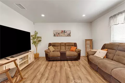 Other - 9515 Yucca St, Apple Valley, CA 92308 photo 2 of 7