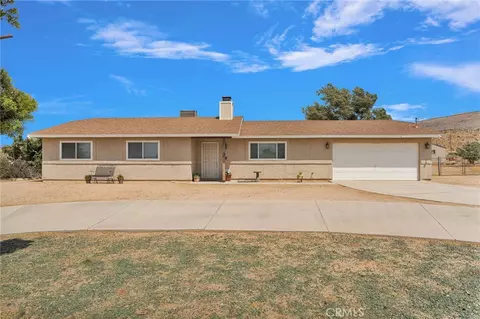9515 Yucca St, Apple Valley, CA 92308