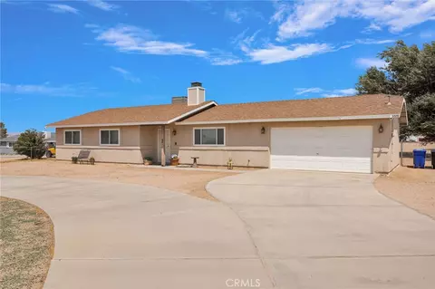 Exterior - 9515 Yucca St, Apple Valley, CA 92308 photo 3 of 8