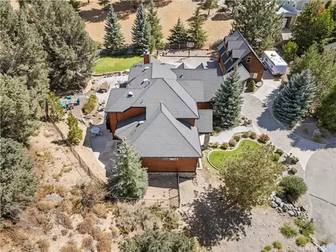 View/Area - 2473 Interlaken Ct, Wrightwood, CA 92397 photo 2 of 3