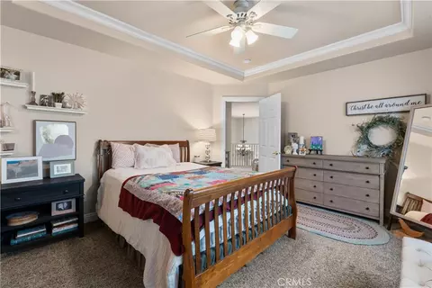 Bedroom - 2473 Interlaken Ct, Wrightwood, CA 92397 photo 5 of 11