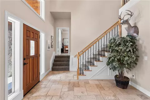Entry Way - 2473 Interlaken Ct, Wrightwood, CA 92397 photo 3 of 6