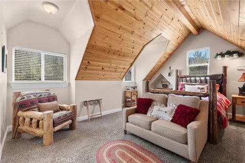 Bedroom - 2473 Interlaken Ct, Wrightwood, CA 92397 photo 7 of 11