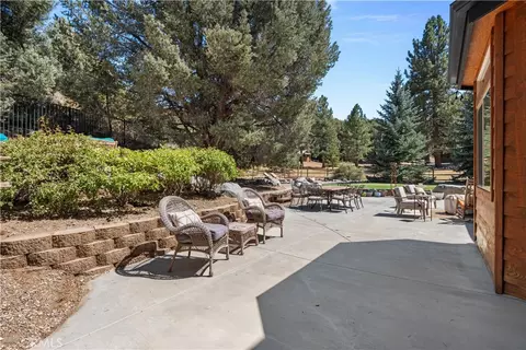 Exterior - 2473 Interlaken Ct, Wrightwood, CA 92397 photo 7 of 12
