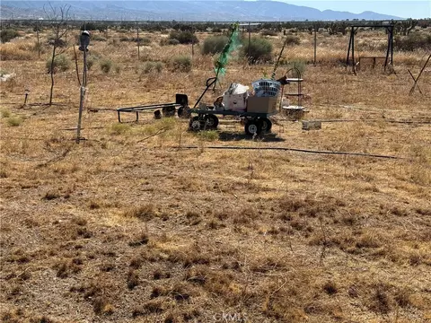 9934 Lager, Phelan, CA 92371 photo 8