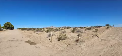 800 Mandrill St, Newberry Springs, CA 92365