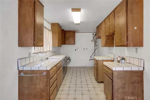 Kitchen - 31552 Carson, Lucerne Valley, CA 92356 photo 1 of 2