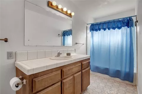 Bath - 31552 Carson, Lucerne Valley, CA 92356 photo 2 of 3