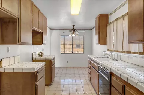 Kitchen - 31552 Carson, Lucerne Valley, CA 92356 photo 2 of 2