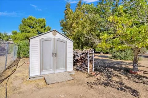 Exterior - 9018 Guava, Hesperia, CA 92345 photo 4 of 6