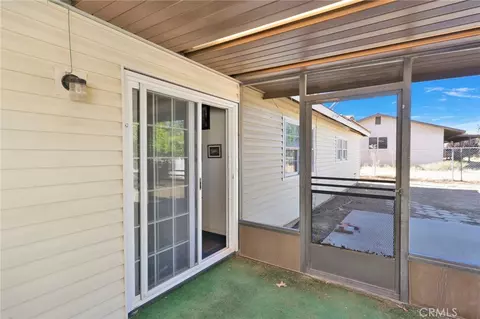 Exterior - 9018 Guava, Hesperia, CA 92345 photo 5 of 6