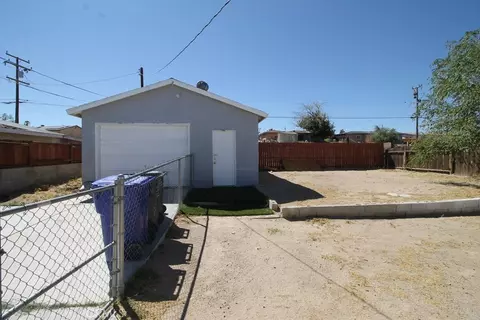 Exterior - 25567 Bejoal, Barstow, CA 92311 photo 2 of 3