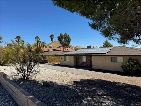 Exterior - 16339 Wato Rd, Apple Valley, CA 92307 photo 12 of 13