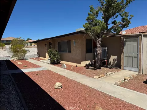 Exterior - 16339 Wato Rd, Apple Valley, CA 92307 photo 6 of 13