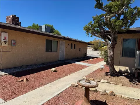 Exterior - 16339 Wato Rd, Apple Valley, CA 92307 photo 2 of 13