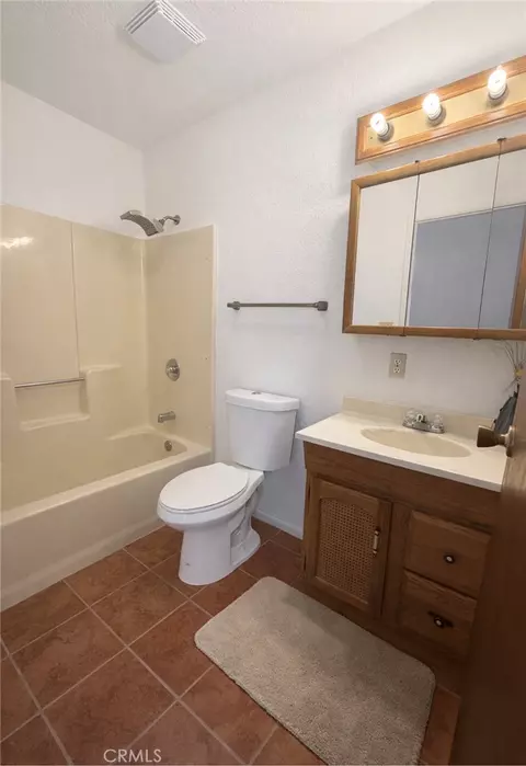 Bath - 301 N K, Needles, CA 92363 photo 2 of 2