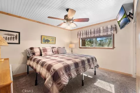 Bedroom - 5360 Orchard, Wrightwood, CA 92397 photo 4 of 5