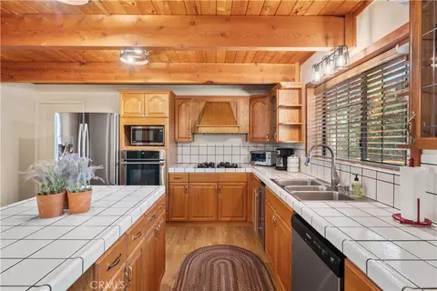Kitchen - 26723 Raven, Wrightwood, CA 92397 photo 2 of 3