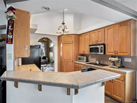 Kitchen - 10160 Pineview Rd, Pinon Hills, CA 92372 photo 2 of 3