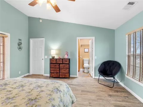 Bedroom - 10160 Pineview Rd, Pinon Hills, CA 92372 photo 2 of 8