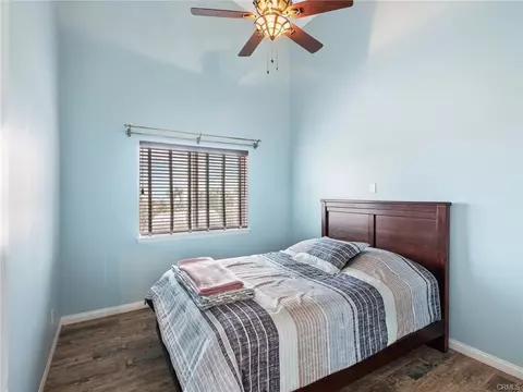 Bedroom - 10160 Pineview Rd, Pinon Hills, CA 92372 photo 3 of 8