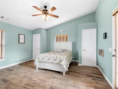 Bedroom - 10160 Pineview Rd, Pinon Hills, CA 92372 photo 1 of 8