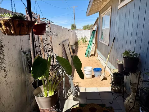 Exterior - 12814 Kiowa, Apple Valley, CA 92308 photo 5 of 5