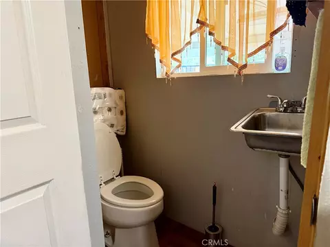 Bath - 12814 Kiowa, Apple Valley, CA 92308 photo 2 of 2