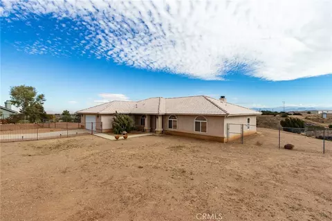 Exterior - 8605 Cantel Ct, Oak Hills, CA 92344 photo 6 of 9