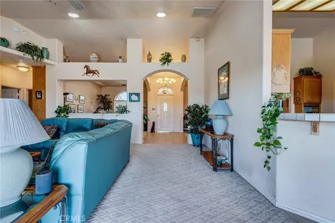 Entry Way - 8605 Cantel Ct, Oak Hills, CA 92344 photo 4 of 4