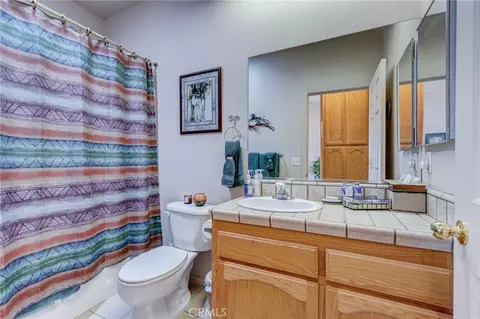 Bath - 8605 Cantel Ct, Oak Hills, CA 92344 photo 6 of 7