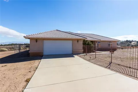 Exterior - 8605 Cantel Ct, Oak Hills, CA 92344 photo 5 of 9