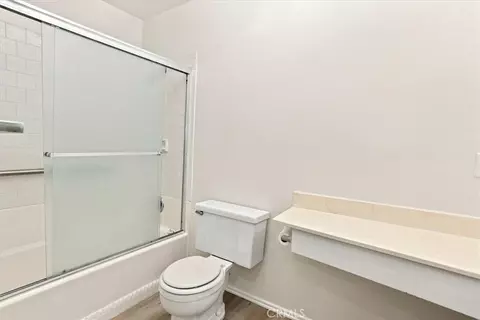 Bath - 828 E Highland Ave, Redlands, CA 92374 photo 2 of 3