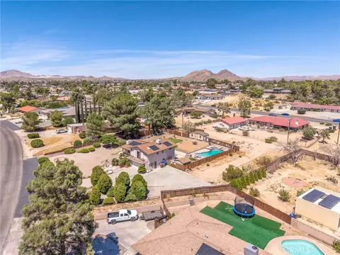 View/Area - 14605 Kokomo, Apple Valley, CA 92307 photo 4 of 5