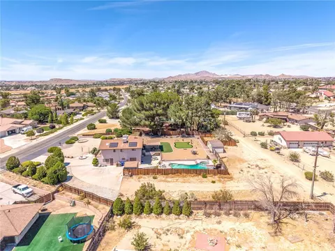 View/Area - 14605 Kokomo, Apple Valley, CA 92307 photo 3 of 5