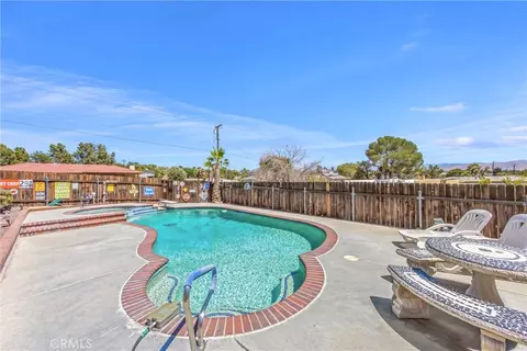Exterior - 14605 Kokomo, Apple Valley, CA 92307 photo 6 of 11