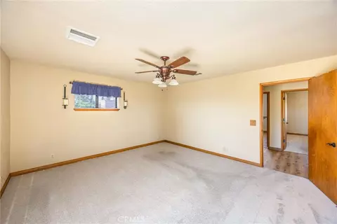 Bedroom - 14605 Kokomo, Apple Valley, CA 92307 photo 3 of 3