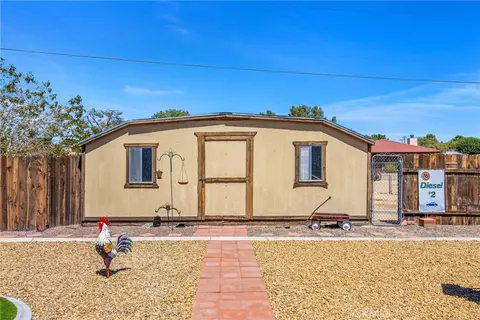 Exterior - 14605 Kokomo, Apple Valley, CA 92307 photo 10 of 11