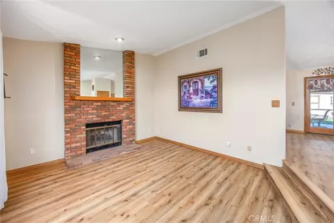 Living - 14605 Kokomo, Apple Valley, CA 92307 photo 4 of 6