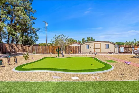 Exterior - 14605 Kokomo, Apple Valley, CA 92307 photo 8 of 11