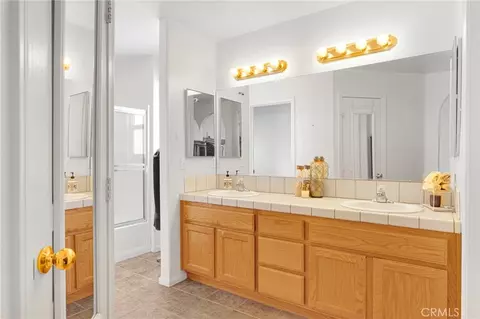 Bath - 13240 Skiomah, Apple Valley, CA 92308 photo 3 of 3