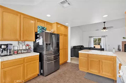 Kitchen - 13240 Skiomah, Apple Valley, CA 92308 photo 3 of 3