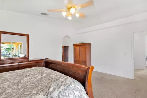 Bedroom - 13240 Skiomah, Apple Valley, CA 92308 photo 5 of 5