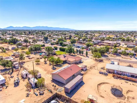 View/Area - 9419 Guava, Hesperia, CA 92345 photo 4 of 9