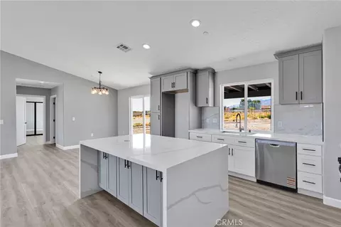 Kitchen - 36115 Sutter, Lucerne Valley, CA 92356 photo 2 of 3