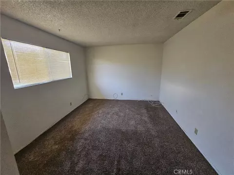 Living - 14150 Apple Vly, Apple Valley, CA 92307 photo 4 of 4